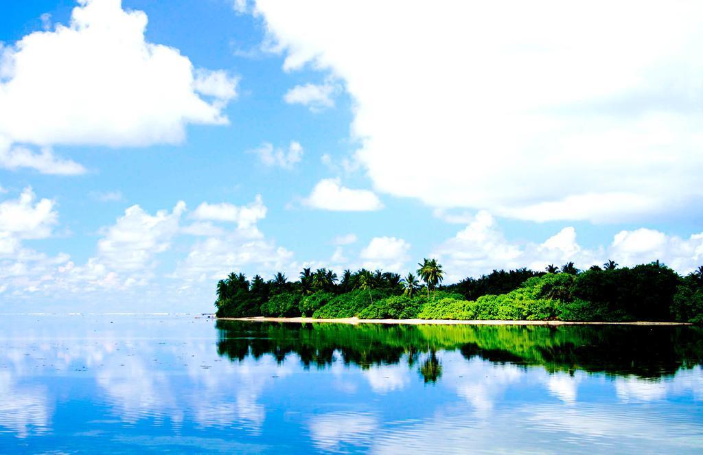 Equa Reef Maldives Hotel Addu City Eksteriør billede