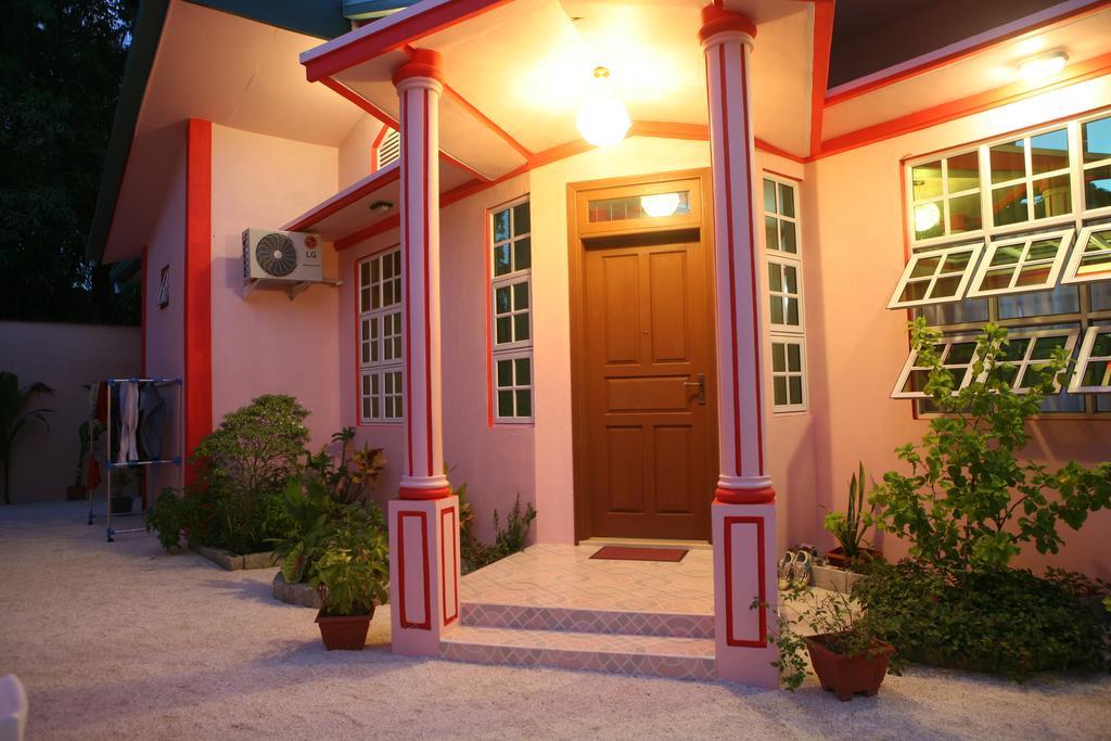 Equa Reef Maldives Hotel Addu City Eksteriør billede