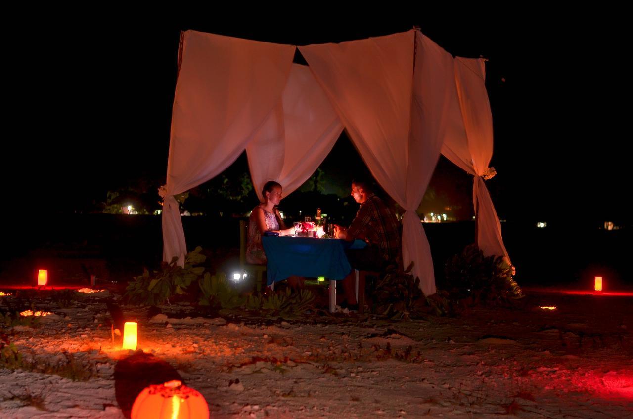 Equa Reef Maldives Hotel Addu City Eksteriør billede