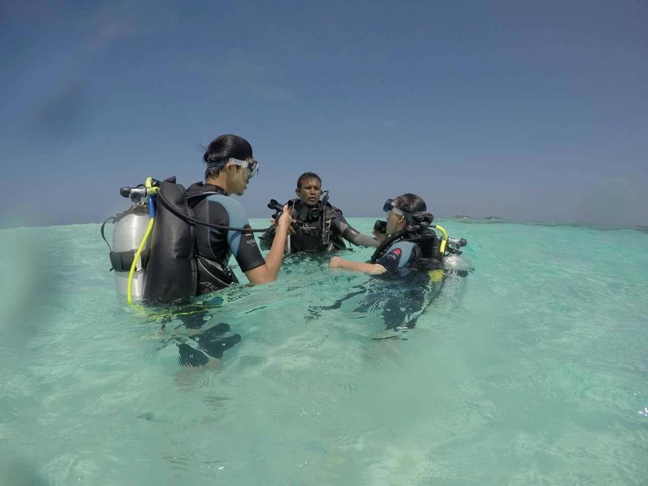 Equa Reef Maldives Hotel Addu City Eksteriør billede