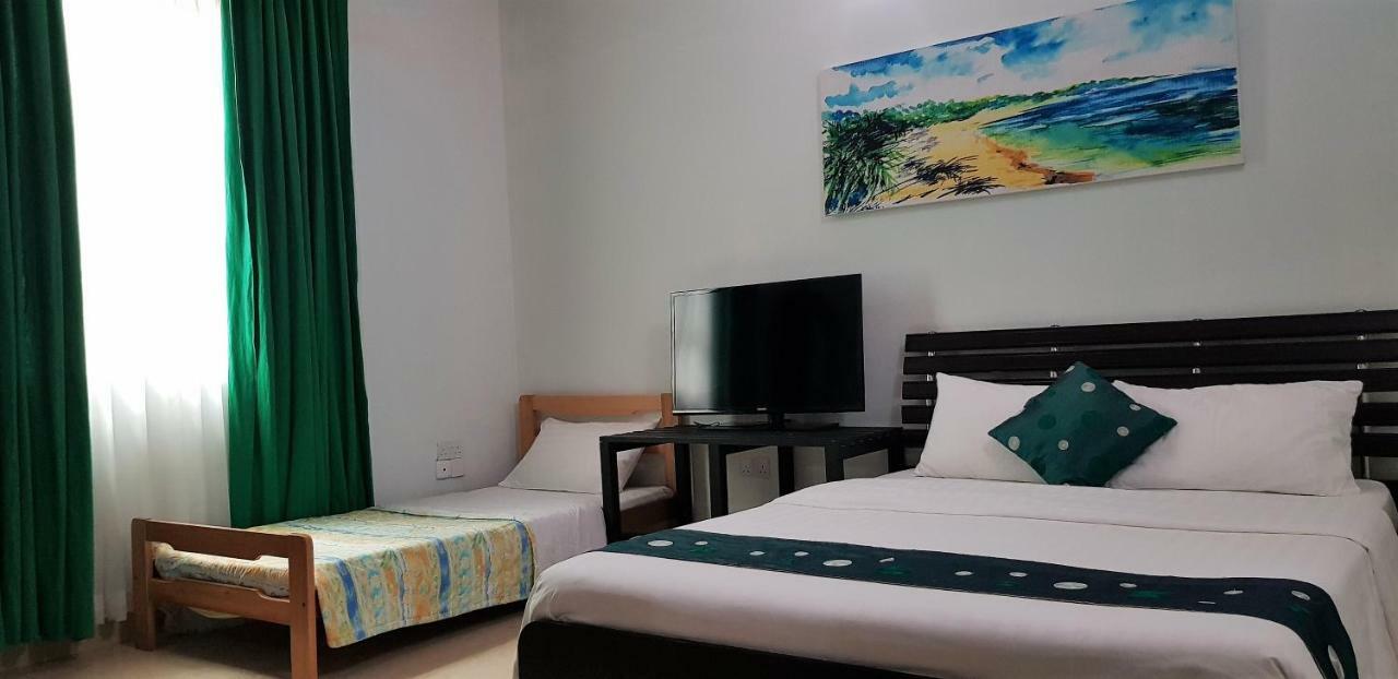 Equa Reef Maldives Hotel Addu City Eksteriør billede